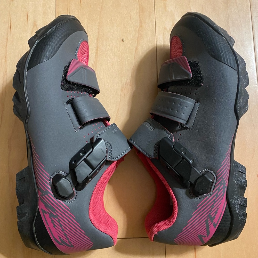 Shimano SH-ME300 Black & Magenta Cycling Shoes
